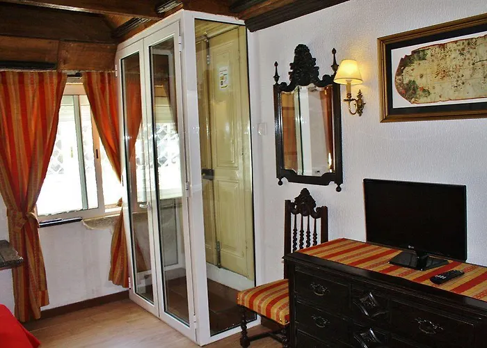 Alvares Cabral Guesthouse