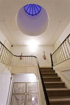 Alvares Cabral Hotel Porto