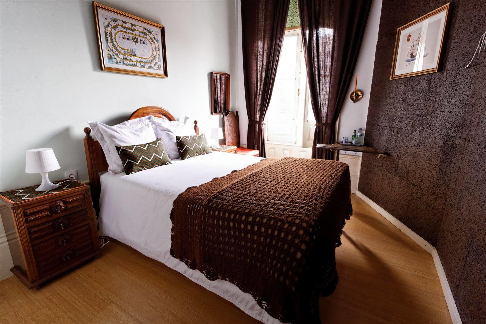 Alvares Cabral 3*